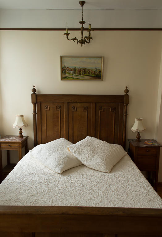 Chambres D'Hotes Sur La Courtine De Coucy Rom bilde